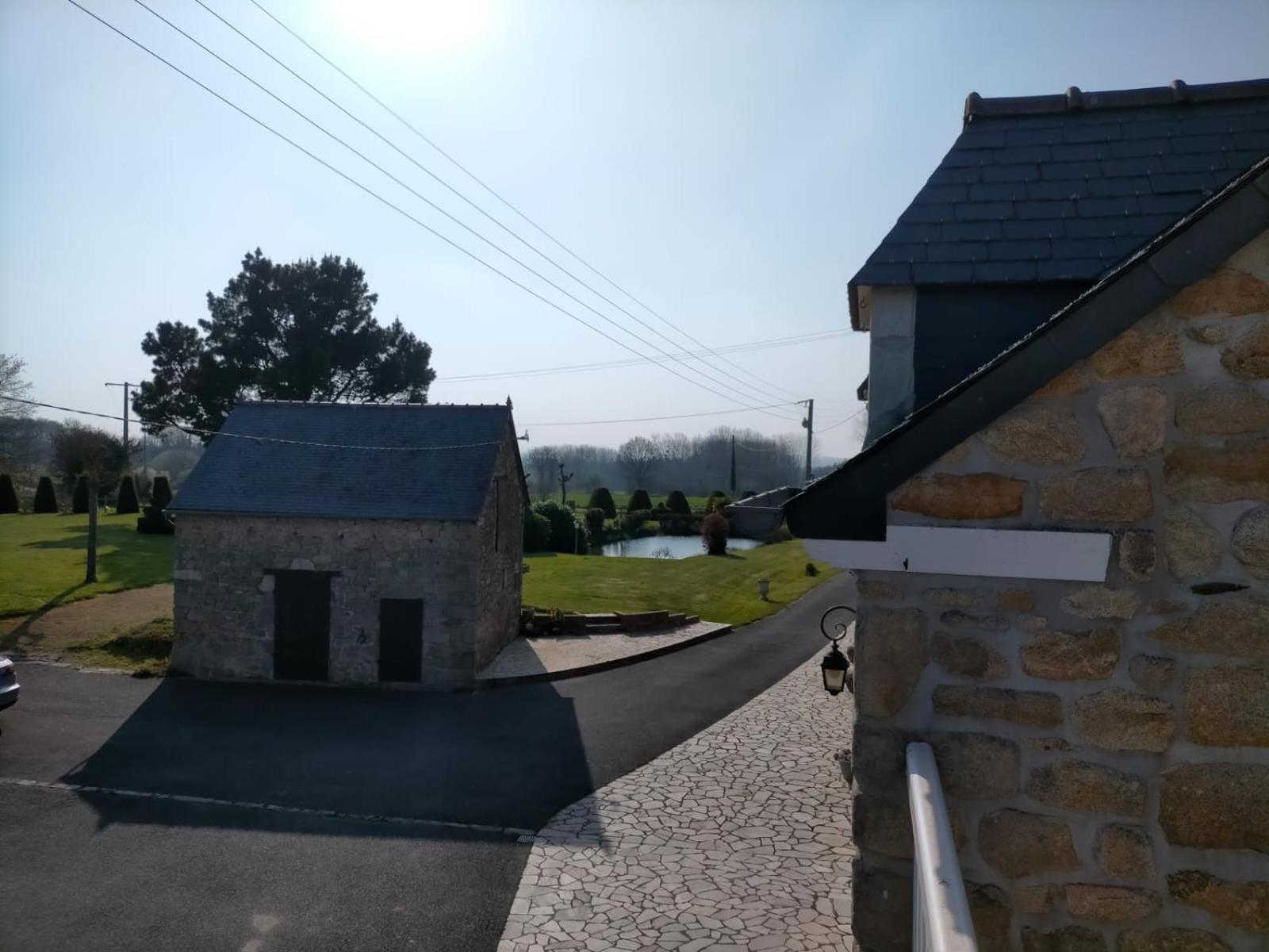 Chambre D'Hotes Avec Petit Dejeuner Compris A Megrit Exterior photo